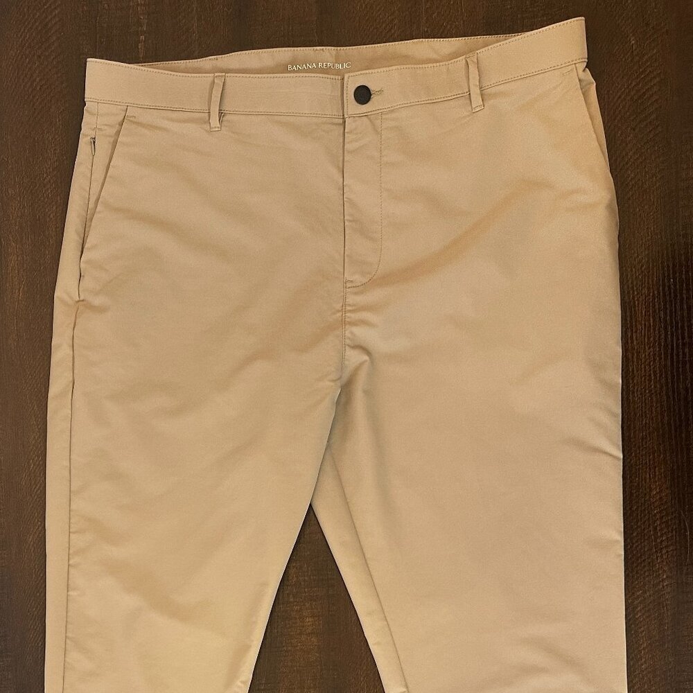 Banana Republic Khaki Chinos